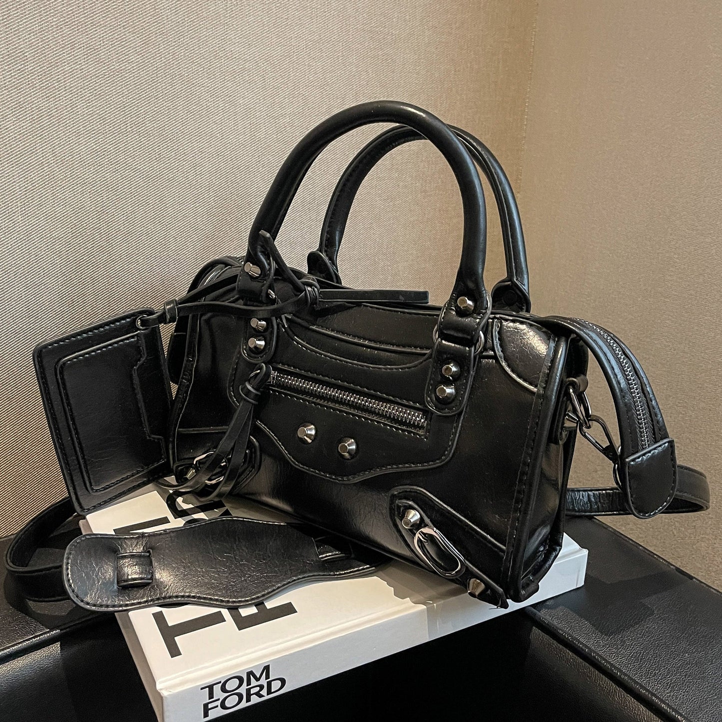 underarm shoulder crossbody bag Millennial Spice Girl motorcycle bag HZ1024