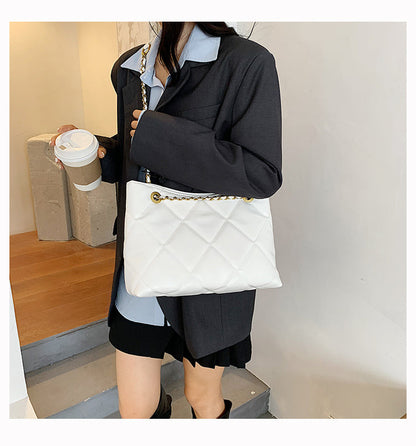 Diamond chain large capacity commuter  shoulder bag ED0563