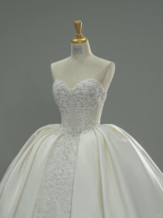 Gorgeous Sweetheart Neck Ball Gown Long Wedding Dresses Satin Applique White Bridal Gowns Sleeveless Bridal Dresses ED05683