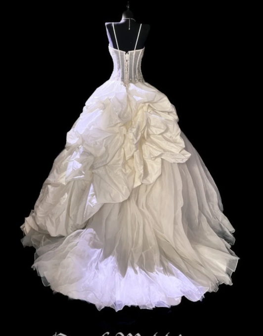 Elegant White  A-Line Long Wedding Dresses Tulle Satin Spaghetti Strapless Bridal Dresses Sleeveless Bridal Gowns ED05741