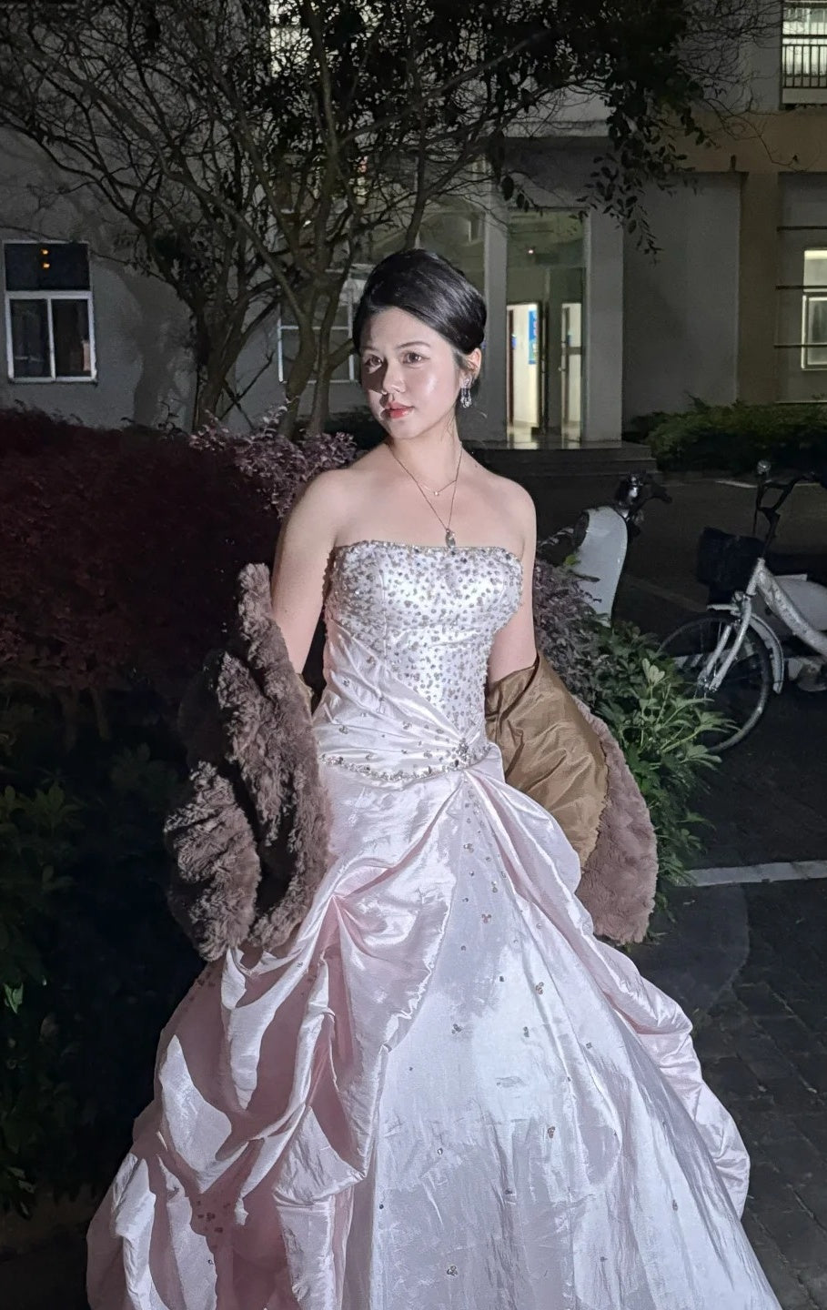 Chic Pink Sheath Long Prom Dresses Beaded Satin Strapless Evening Dressses Sleeveless Birthday Dresses ED05843