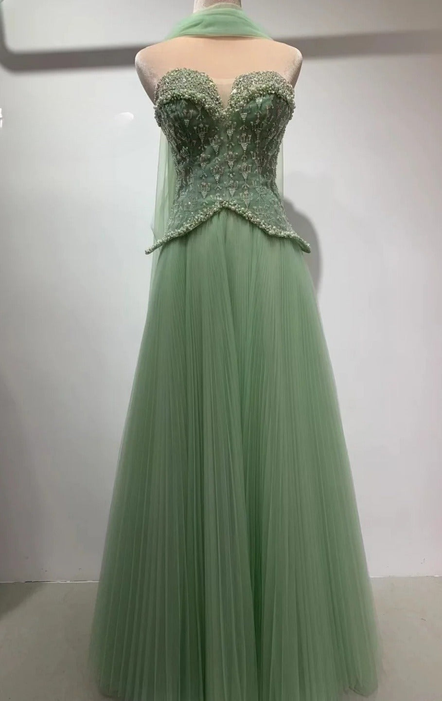 Chic Pink A-Line Long Prom Dresses Beaded Tulle Strapless Evening Dressses Sleeveless Birthday Dresses ED05844