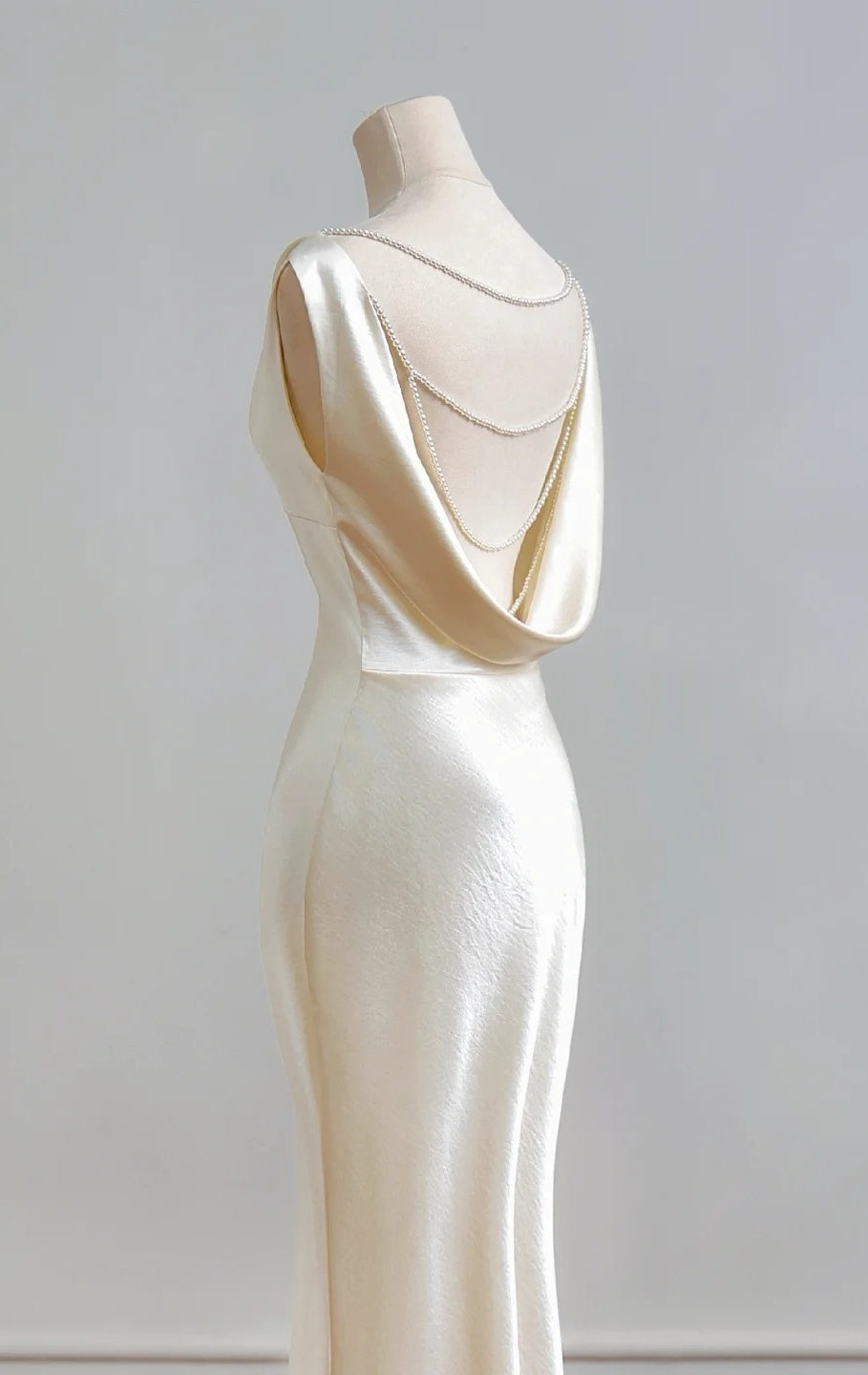 Chic Champagne Mermaid Long Prom Dresses Satin V-Neck Wedding Guest Dresses ED05850