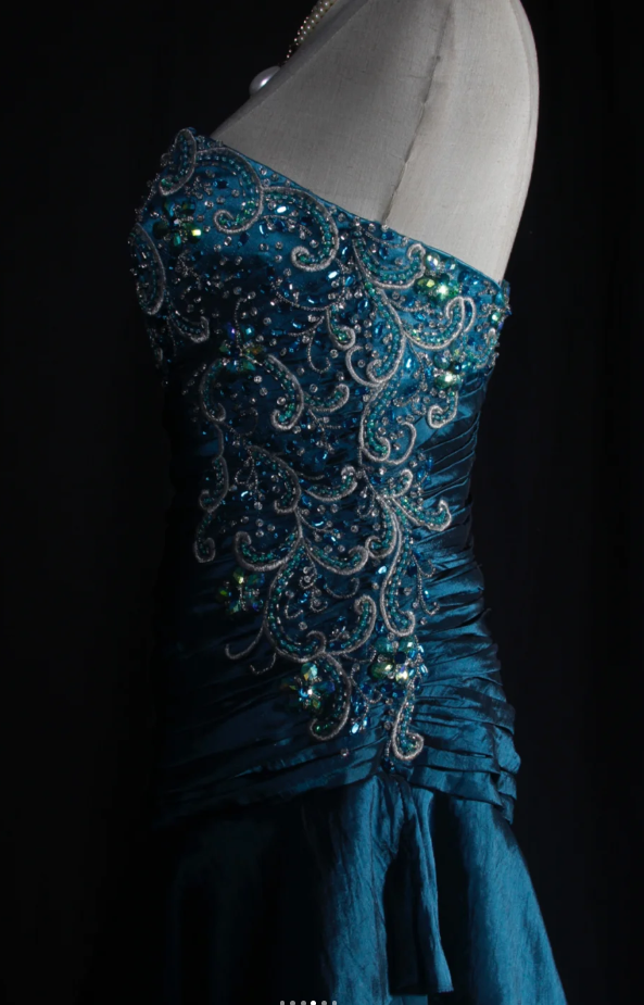 Retro Teal A-Line Long Prom Dresses Satin Beaded Strapless Evening  Gowns ED05857