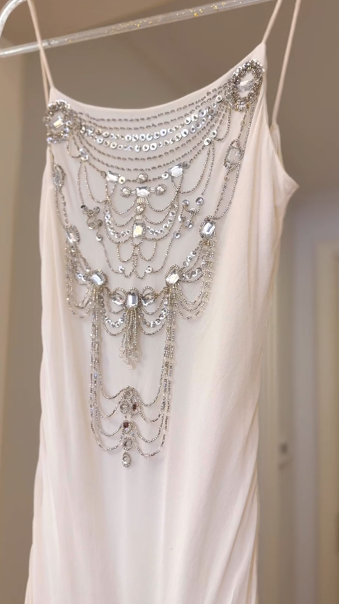 Vintage Apricot Beadings Long Prom Dresses Chiffon Sheath Spaghetti Straps Evening Dresses  Sleeveless Party Dresses  ED06051