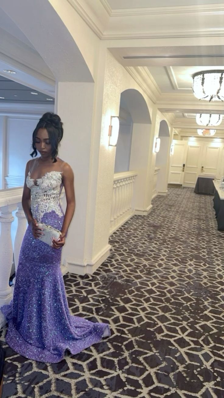 Elegant Purple Long Prom Dresses Sweetheart Sheath Evening Dresses Sequins Sleeveless Formal Dresses ED06081