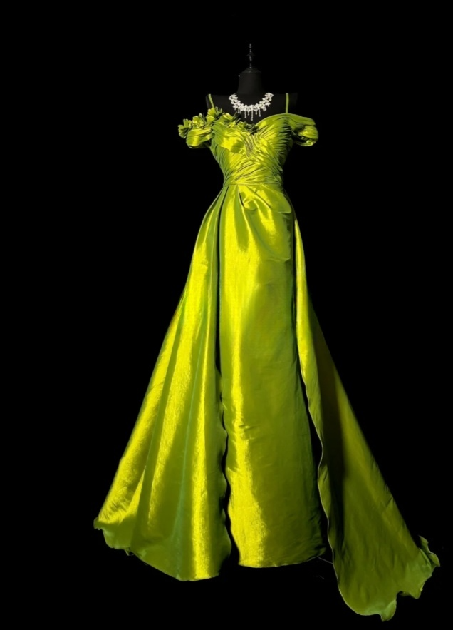 Chic Green Long Prom Dresses Satin Spaghetti Straps Sheath Evening Dresses ED06187