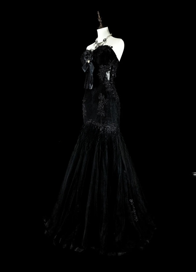 Elegant Mermaid Black Long Prom Dress Appliques Satin Sweetheart Evening Dress Sleeveless Party Dress ED06311