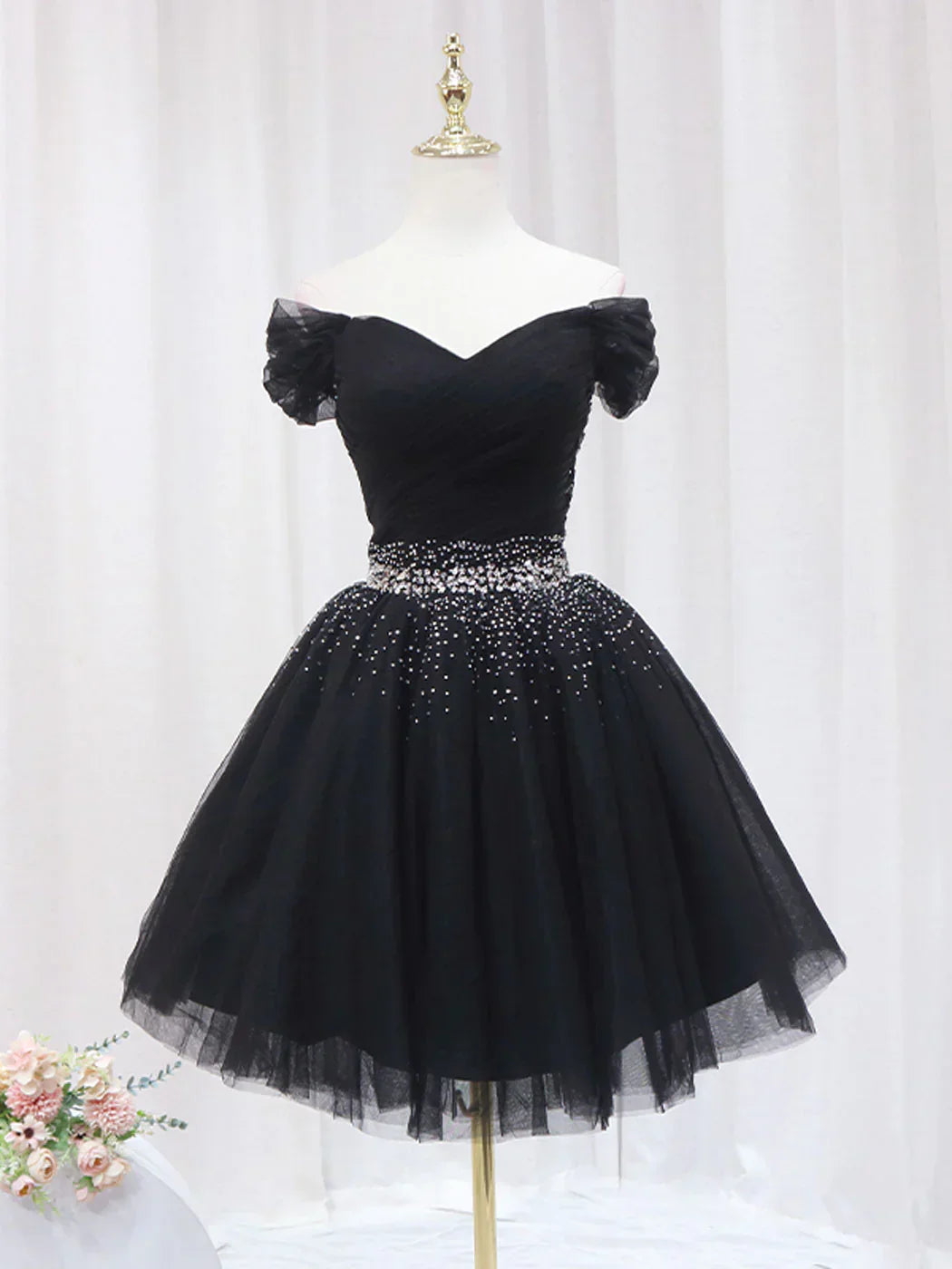 V Neck Short Prom Dress, Black Homecoming Dress with Sequin HZ1024