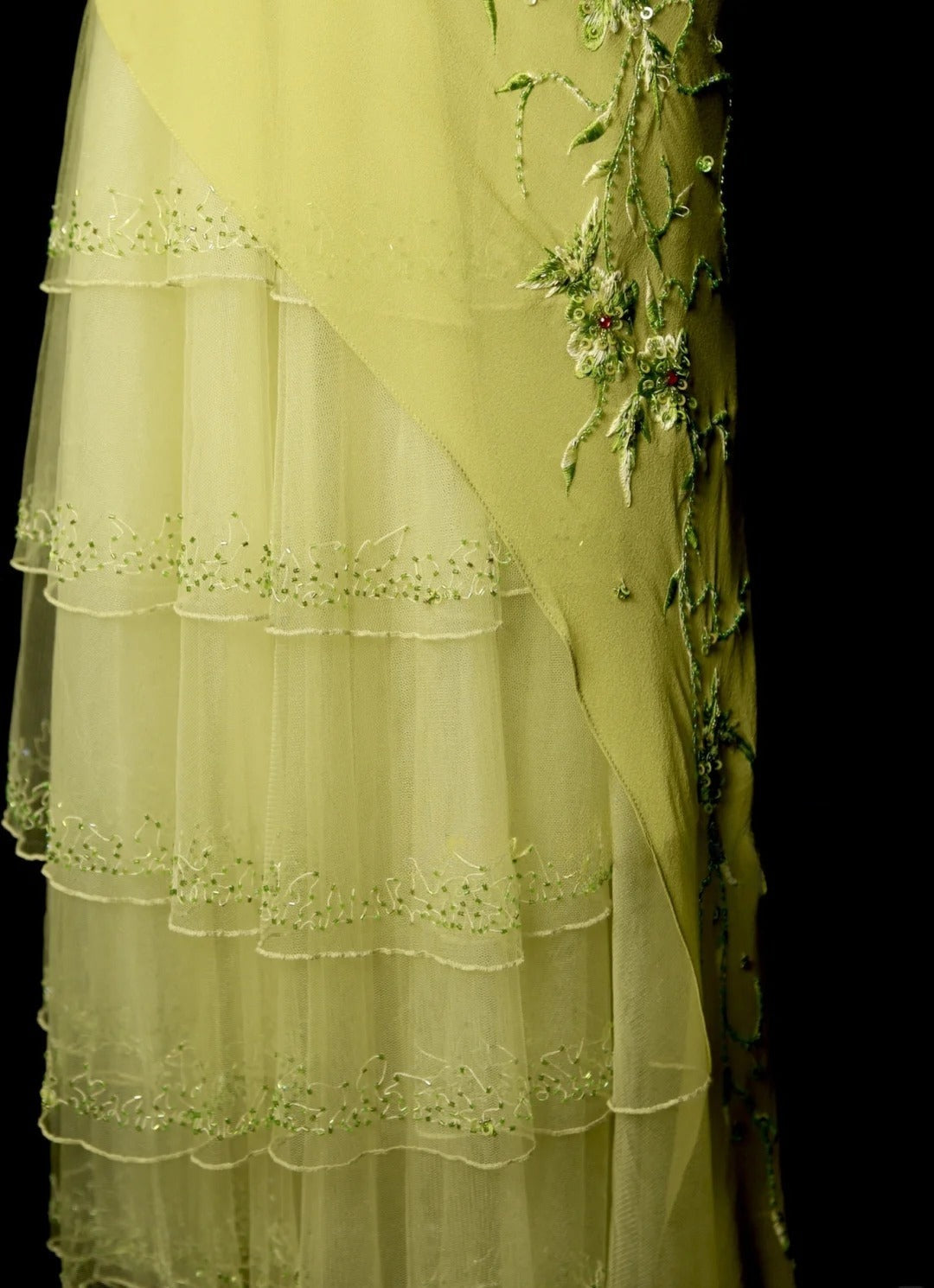 Vintage Yellow Long Prom Dress Chiffon Embroidered Halter Sheath Evening Dress Beaded Sleeveless Formal Dress ED06487