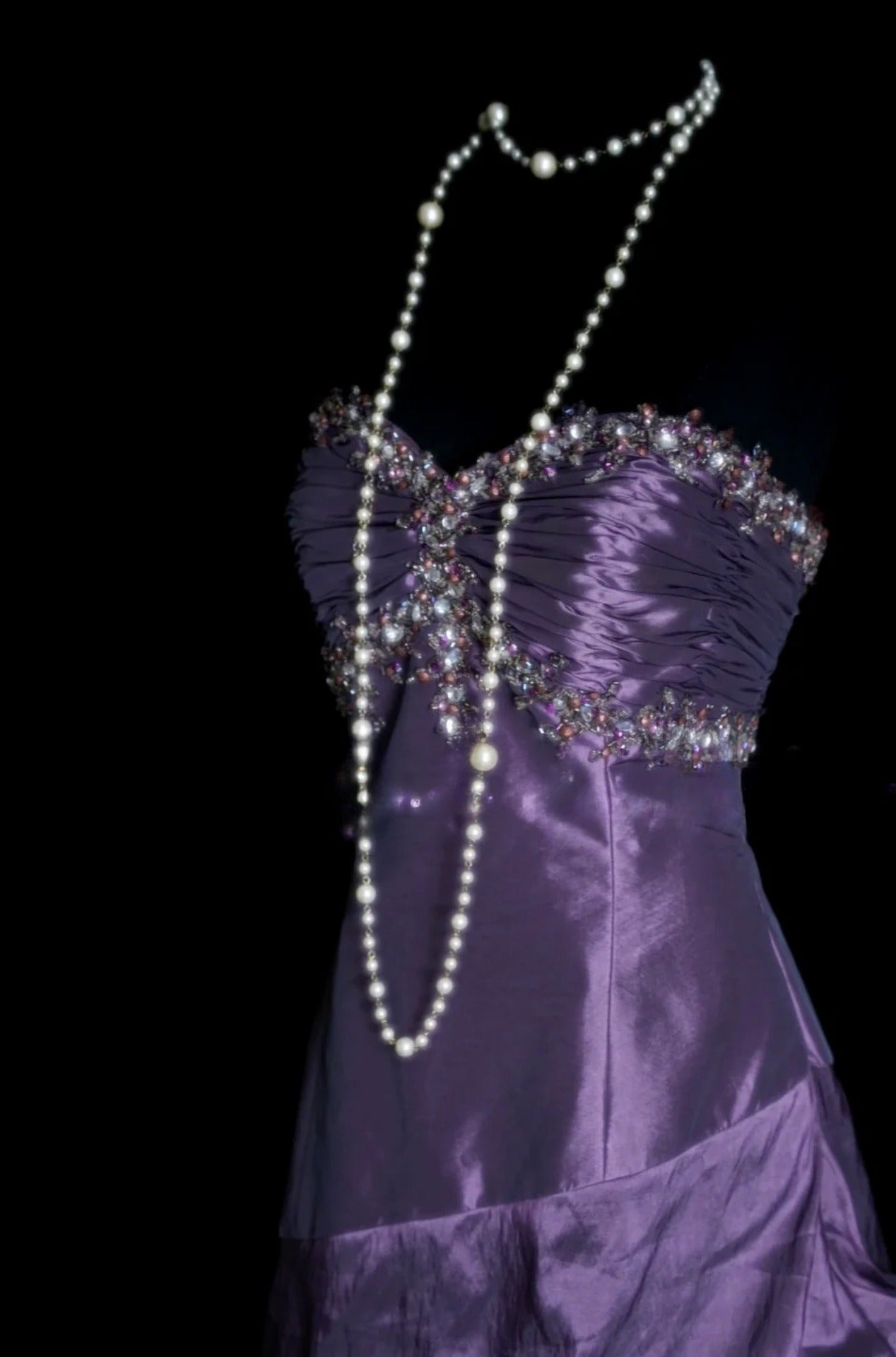 Chic Purple Long Prom Dresses Strapless A-line Evening Dress Satin Sleeveless Formal Dress ED06529