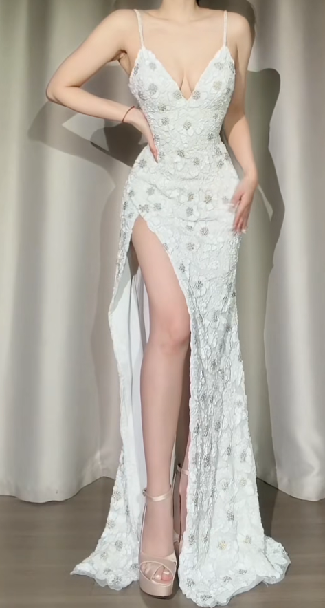 Elegant White Long Prom Dresses Spaghetti Straps Sheath Slit Evening Dress Beaded Chiffon Formal Dress ED06541