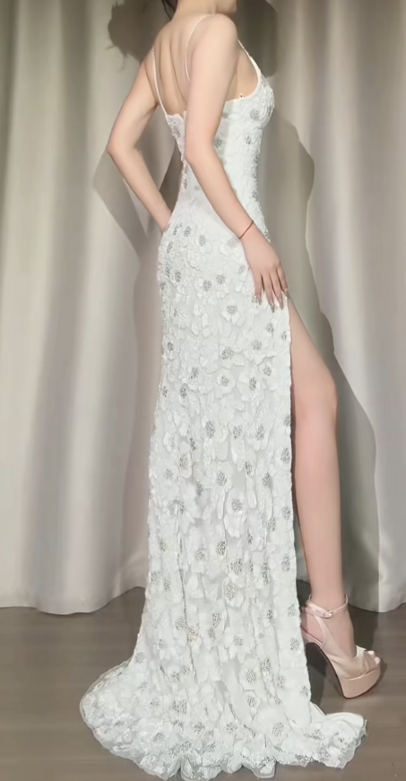 Elegant White Long Prom Dresses Spaghetti Straps Sheath Slit Evening Dress Beaded Chiffon Formal Dress ED06541