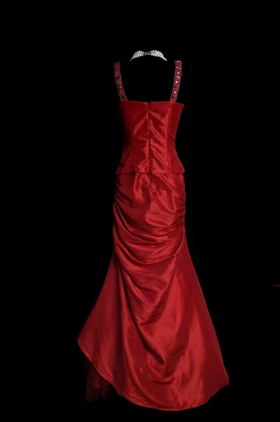 Glam Burgundy Long Prom Dresses Beaded Satin Straps Sheath Evening Dress Sleeveless Formal Dress ED06547