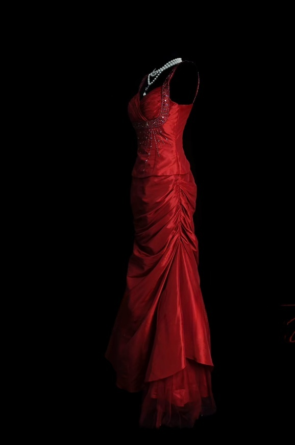 Glam Burgundy Long Prom Dresses Beaded Satin Straps Sheath Evening Dress Sleeveless Formal Dress ED06547