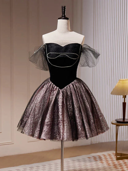 Mini Short Prom Dress, Sweetheart Neck Black Cute Homecoming Dress HZ1024