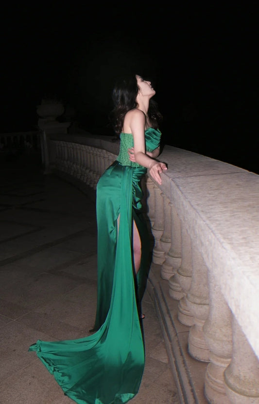 Elegant Green Long Prom Dress Strapless Sheath Evening Dress Satin Sleeveless Birthday Dress ED06669