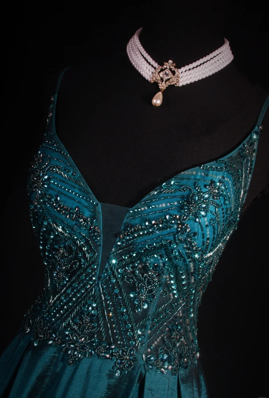 Vintage Teal Prom Dresses Spaghetti Straps A-Line Long Evening Dress Beaded Satin Sleeveless Formal Dress ED06740