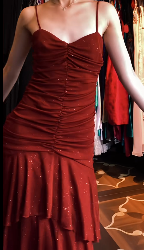 Gorgeous Red Prom Dress Chiffon Sheath Spaghetti Straps Evening Dress ED06861ï¼