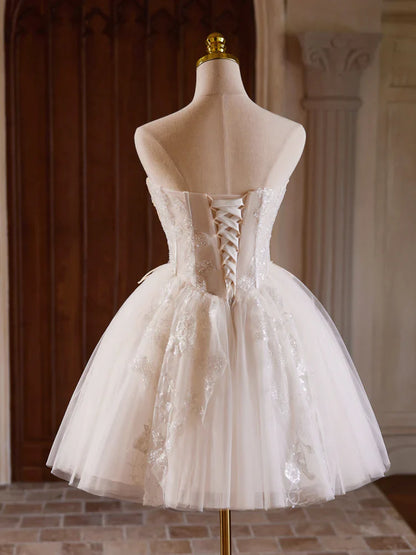A-Line Sweetheart Neck Tulle Lace Light Champagne Short Prom Dress ED071