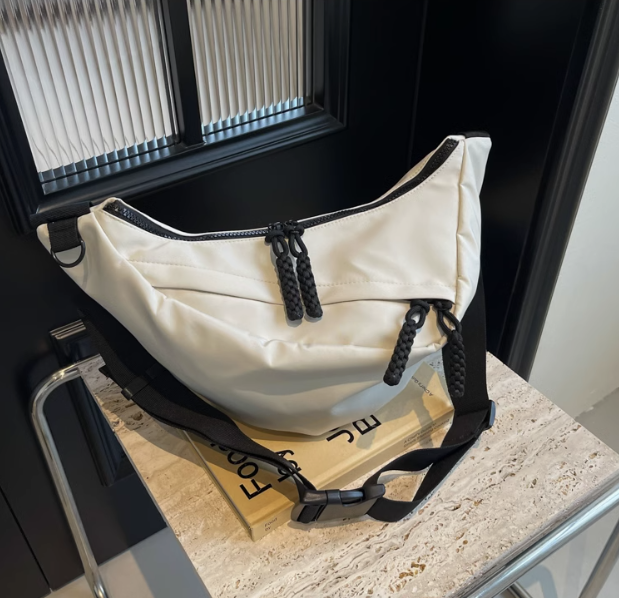 Casual versatile nylon cloth crescent bag ED0783