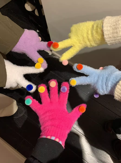 Touch screen colorful ball warm gloves ED0890
