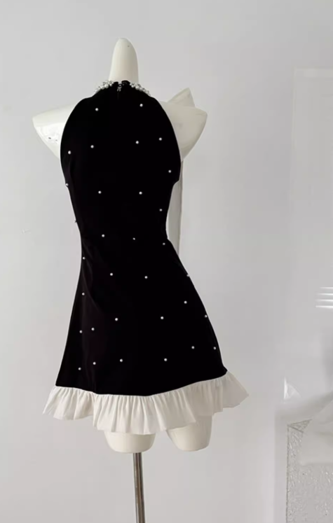 A-line beaded Halter Short Prom Dress,Homecoming Dress HZ1024