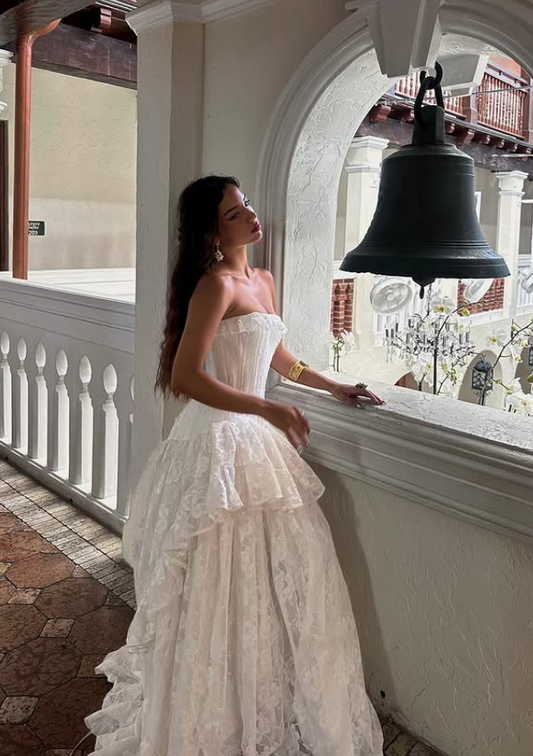 Stunning Ball Gown Strapless Layered White Lace Prom Dress Wedding Dress SH4663