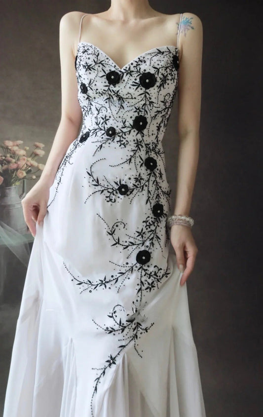 Spaghetti Strap A-Line Long Prom Dresses Chiffon Applique White Open Back Evening Dresses HZ1024