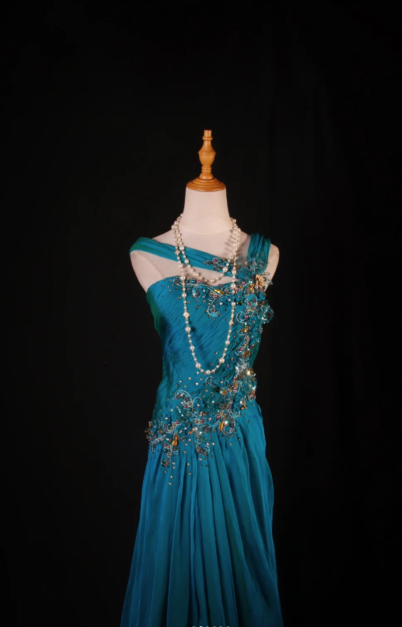 Chic Blue Long Prom Dresses Sheath Irregular Collar Birthday Dresses Beaded Satin Sleeveless Evening Dresse EP06045