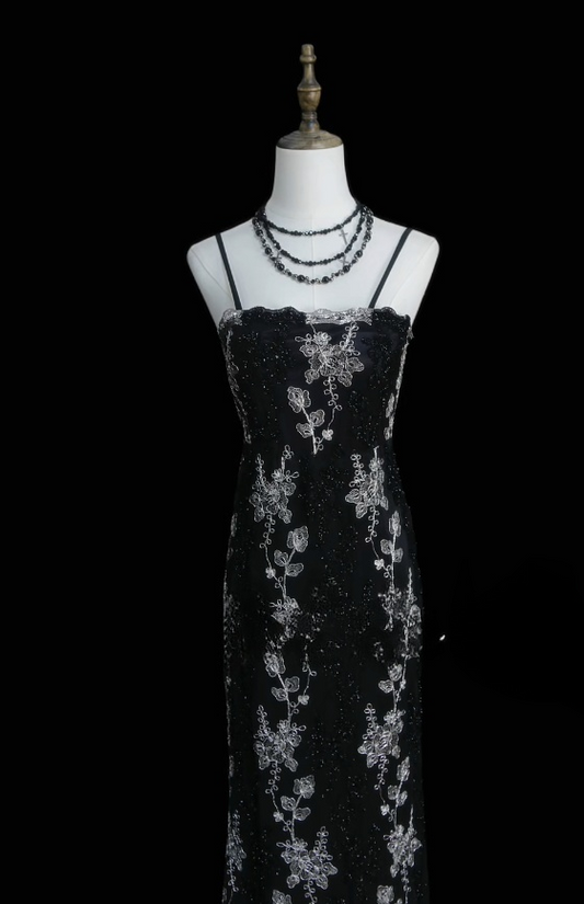 Glam Black Sheath Long Prom Dresses Appliques Satin Sapghetti Straps Evening Dresses Sleeveless Formal Dresses EP06091