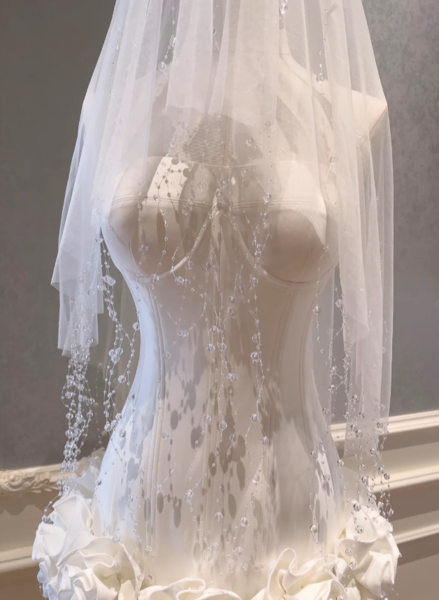 Cute White Short Wedding Dresses Satin Sleeveless Bridal Dresses Strapless Bridal Gowns EP06112