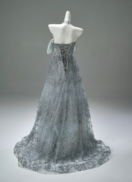 Fairy Off-the-shoulder A-Line Long Prom Dress Gray Tulle Beads Applique Quinceanera Dress Sweet 16 Dress EW009