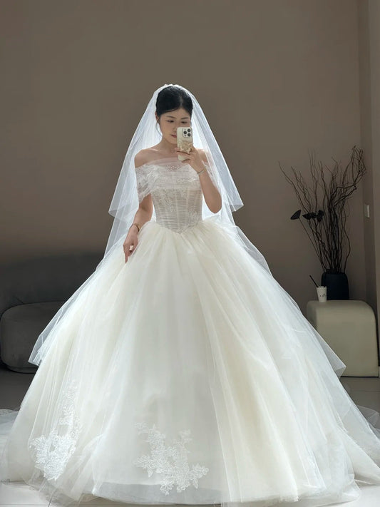 Off-the-shoulder Wedding Dresses Ball Gown Tulle Bridal Gowns Ivory Bridal Dresses HZ1024