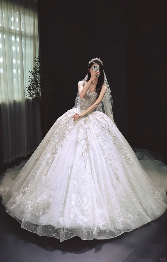 White Ball Gown Tulle Beaded Wedding Dress Straps Lace Applique Bridal Gown with Veil HZ1024