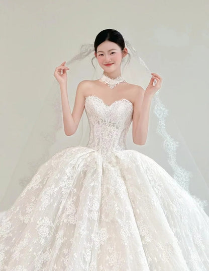 Sweetheart Applique Ball Gown White Luxury Wedding Dresses  Elegant Lace Bridal Gowns EW022