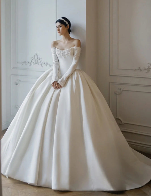 Timeless Off-the-shoulder Ball Gown White Luxury Wedding Dress Elegant Satin Long Sleeve  Bridal Dress EW024