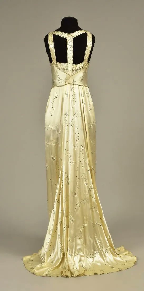 Modest A Line V Neckline Yellow Satin Beads Long Party Dress Prom Dresses P2341
