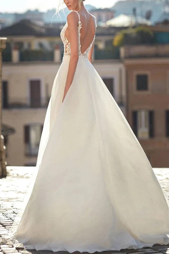 Low V-Neck Backless Tulle A-Line Appliques Wedding Dress