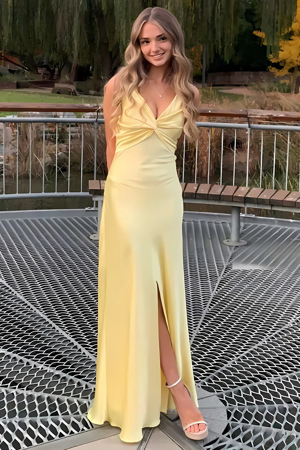 Low V-Neck Spaghetti Straps Satin A-Line Party Prom Dress