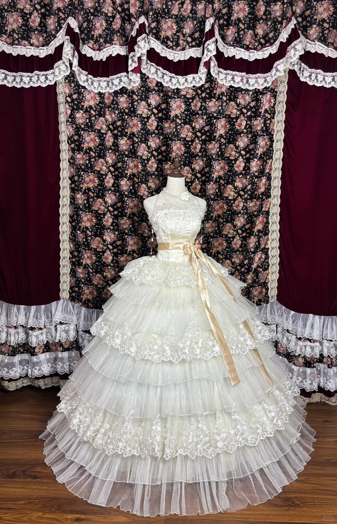 Charming Strapless Embroidered Tiered Lace Tulle Long Prom Dress Evening Dress Wedding Dress Ball Gown   D2230