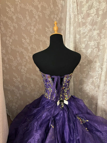 Elegant Ball Gown Sweetheart Crystal Prom Gown Evening Dress Sweet 16 Dress Princess Dress D2363
