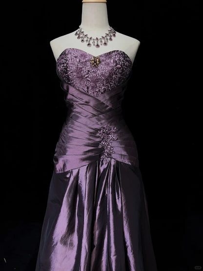 Charming Prom Dress Sweetheart Embroidered Pleated Prom Gown Evening Dress Gala Dress Business Dinner Dress  D2447