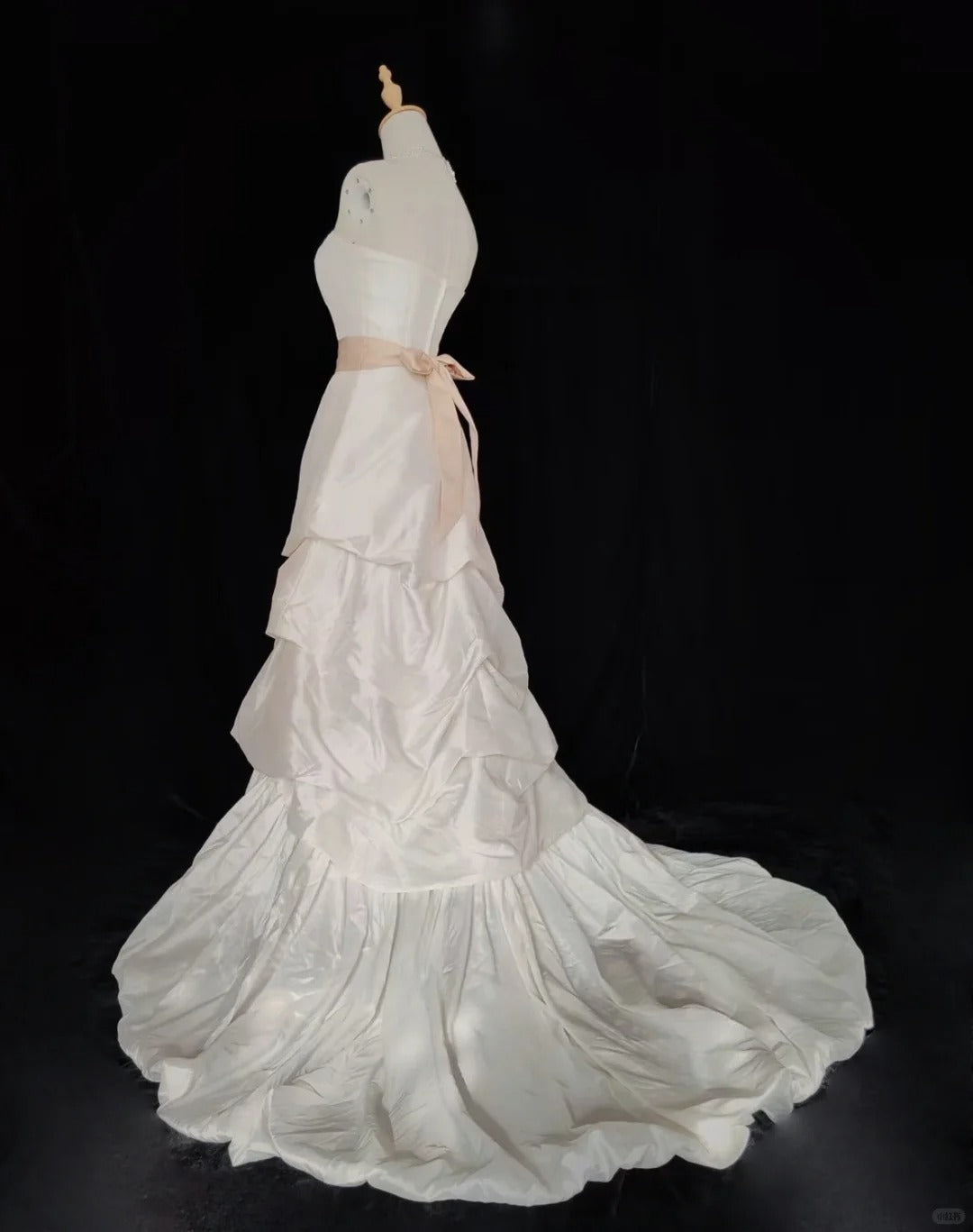 Elegant A Line Strapless Pleated Wedding Dress   D2524