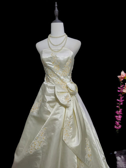 Elegant A Line Strapless Wedding Dress D3067