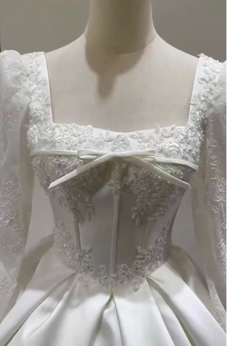 Charming Wedding Dress Square Neck Pleated Wedding Dress  D3187