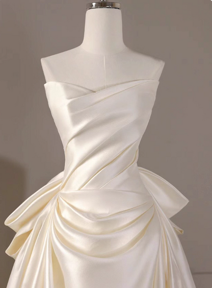 Charming Wedding Dress Strapless Pleated Wedding Dress D3228
