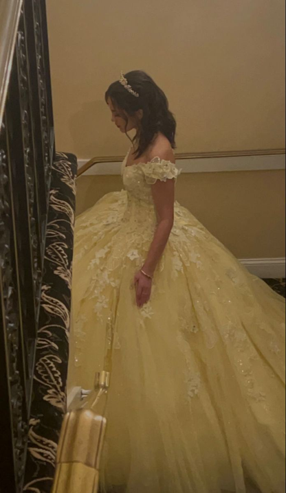 Classy Yellow Off The Shoulder Ball Gown Sweet Tulle Lace Appliques Formal Birthday Quinceanera Dress D1871