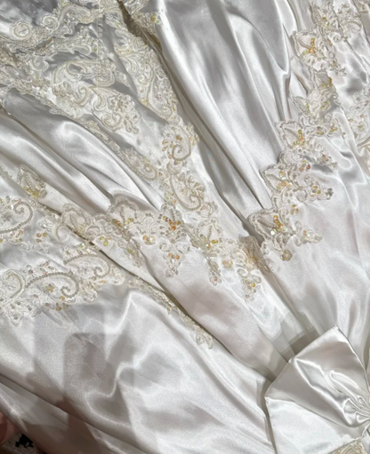 Charming White Off The Shoulder Satin Beaded Appliques Ball Gown Long Wedding Dress Bridal Dress D2035
