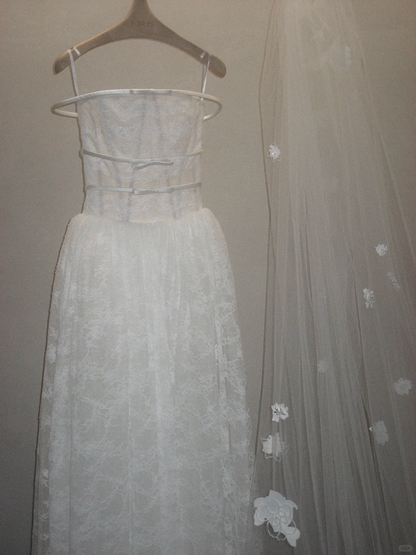 Cute Ball Gown Spaghetti Straps White Bow Lace Wedding Dress SH5077 (without Veil)